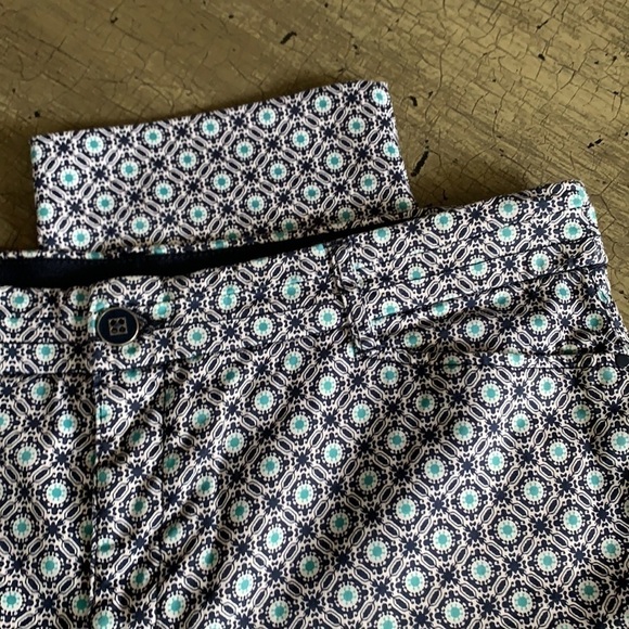 Classic APPAREL KHAKIS & COMPANY Capri Pants - Picture 5 of 8